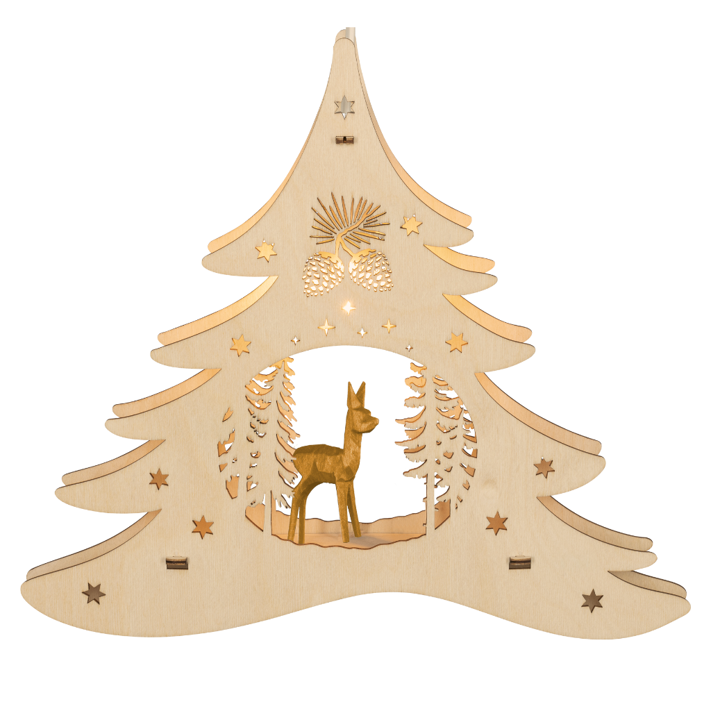 Fensterbild Tannenbaum mit geschnitzem Reh Fensterbild aus Holz. Außenform ähnelt einen Tannenbaum. Im Inneren befindet sich das handgeschnitzte Reh. Hergestellt im Erzgebirge.