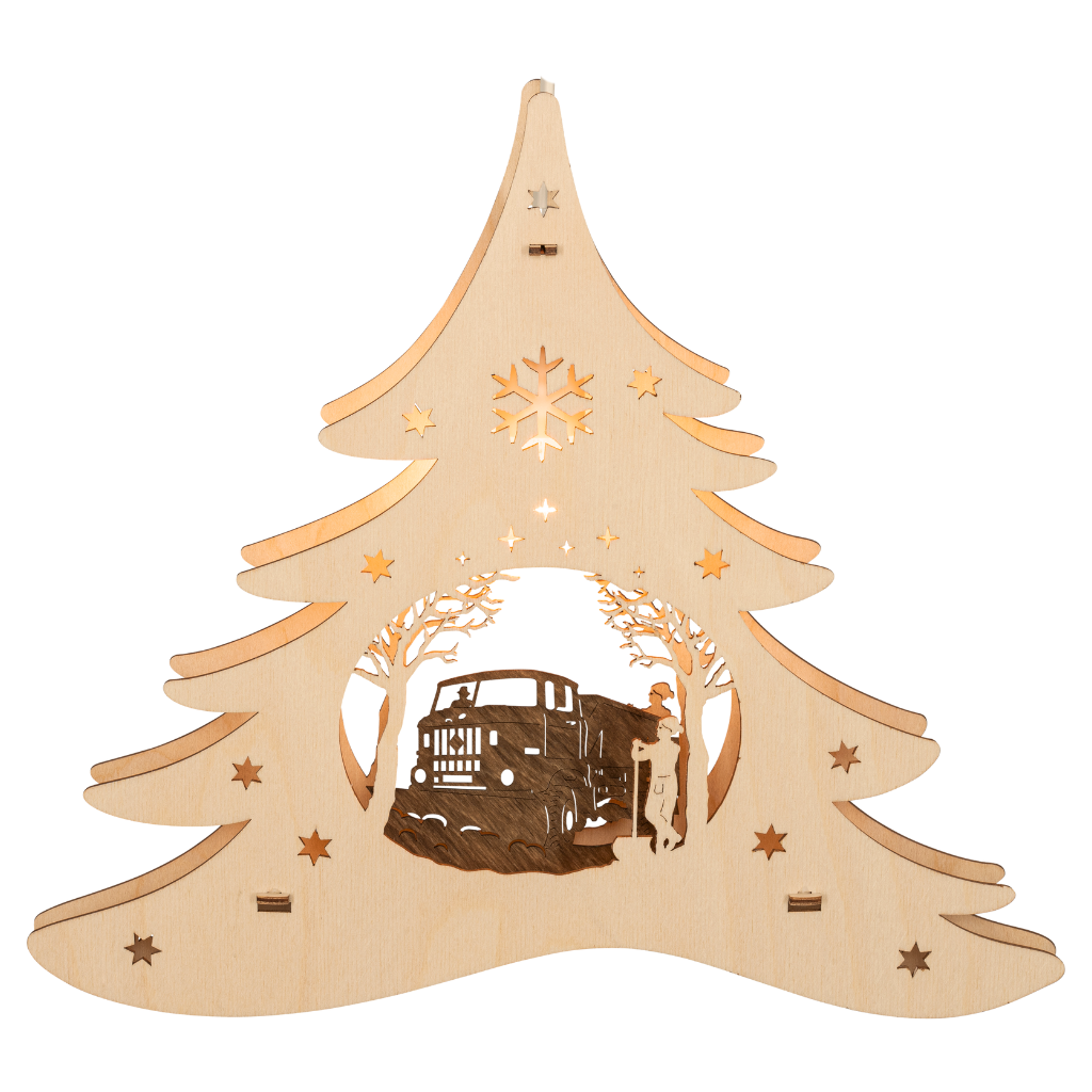 Beleuchtetes Fensterbild Tannenbaum. Im inneren ist in der Farbe braun ein Lastwagen W50 als Winterdienst sichtbar. Aus dem Erzgebirge