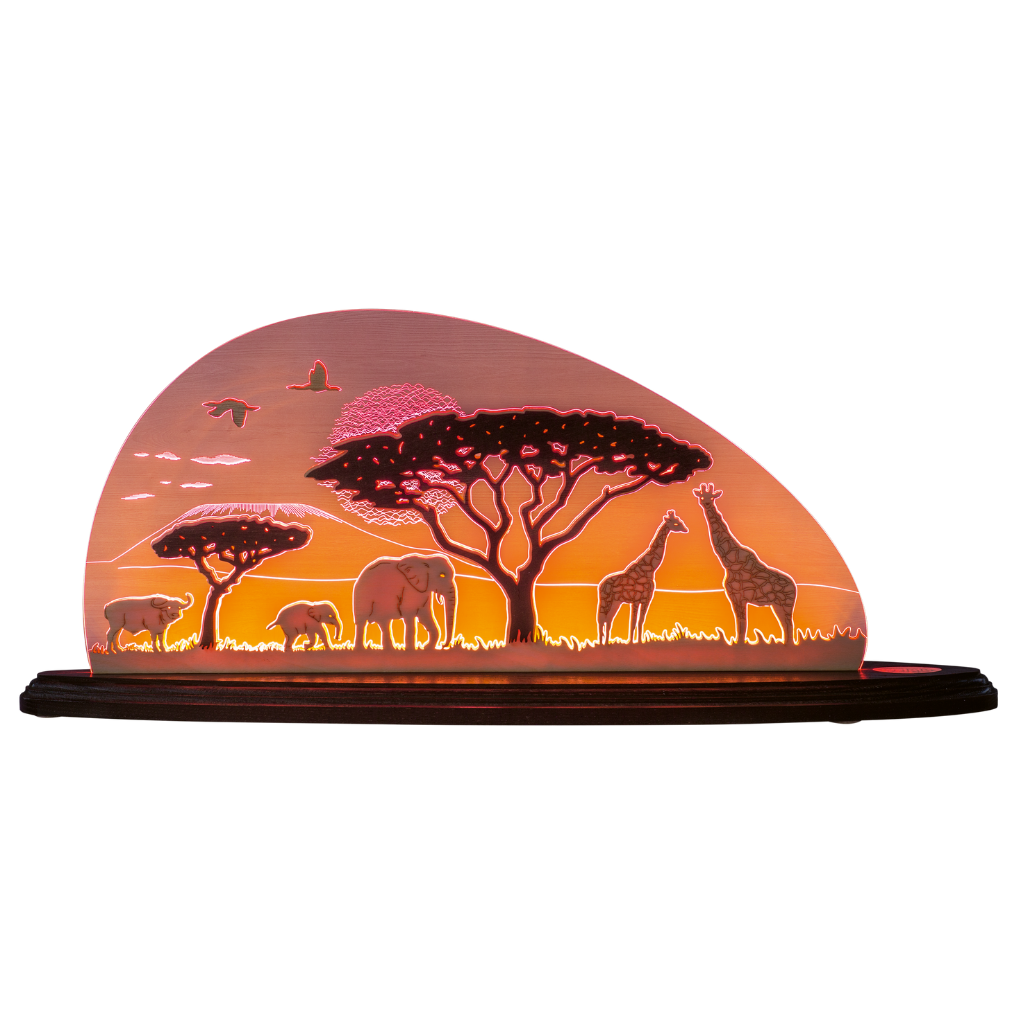 Motivleuchte Safari Dekoleuchte aus Acrylglas und Holz in rot braun gehalten. Motiv Safari mit Giraffen und Elefanten in der Savanne. Hergestellt im Erzgebirge