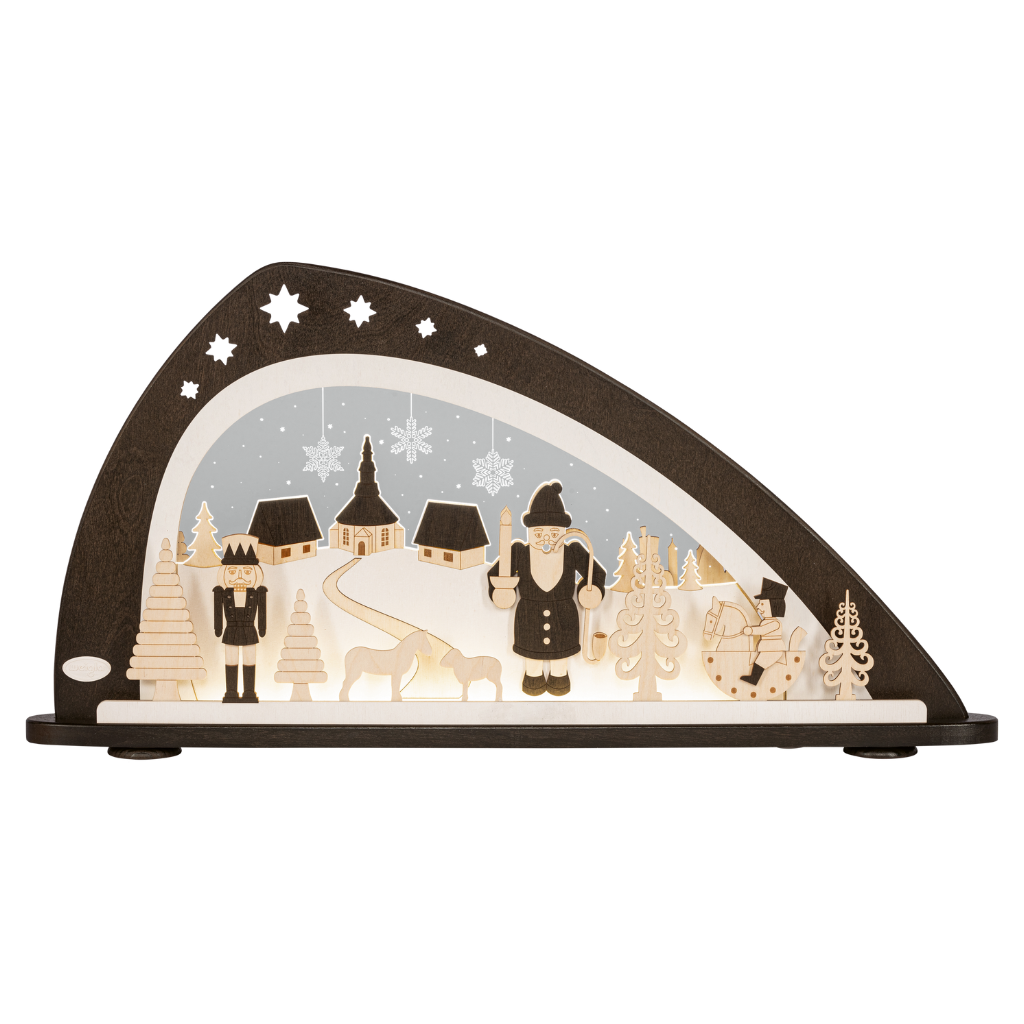 SBL2OEW Schwibbogen Original erzgebirgische Weihnacht Schwibbogen modern in asymmetrischer Form bestehend aus Holz und Acrylglas. Motiv mit verschiedenen erzgebirgischen Holzkunst Artikeln wie Räuchermann, Nussknacker und Engel und Bergmann. In den Farben weiß, braun gehalten. Hergestellt im Erzgebirge